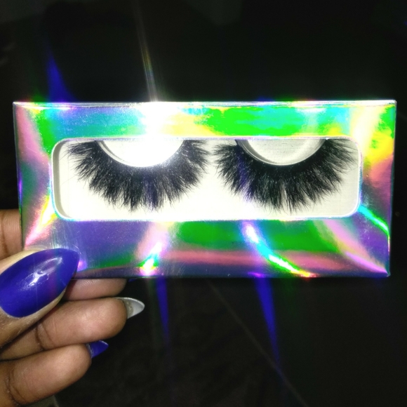 Mink (Faux) Lashes - Picture 13 of 14